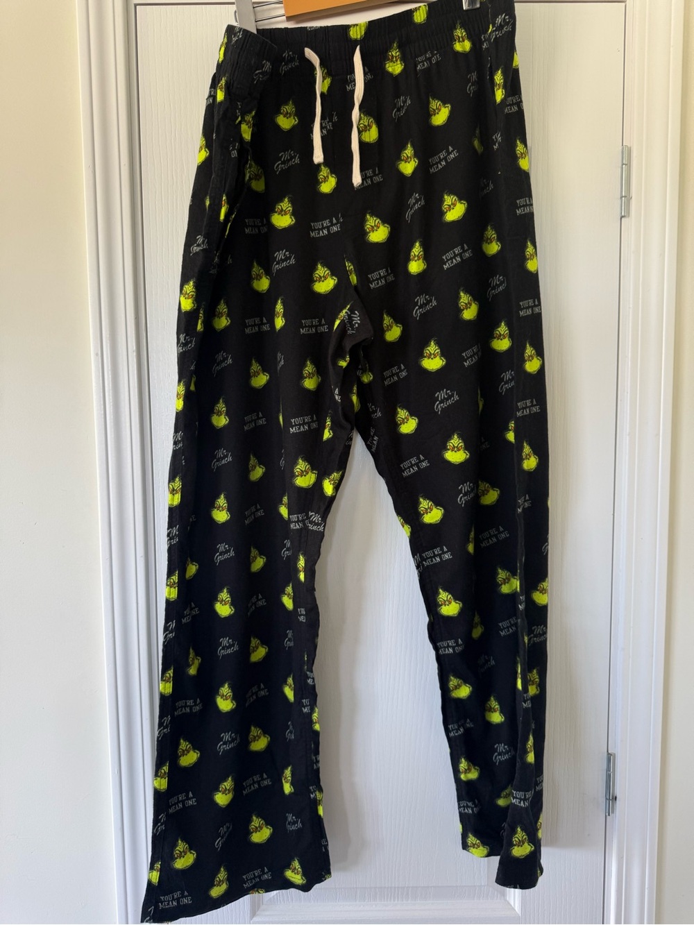 American Eagle Grinch Pajama pants